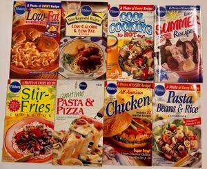 Lot of 8 Vintage Pillsbury Classic Cookbooks 90s Recipes